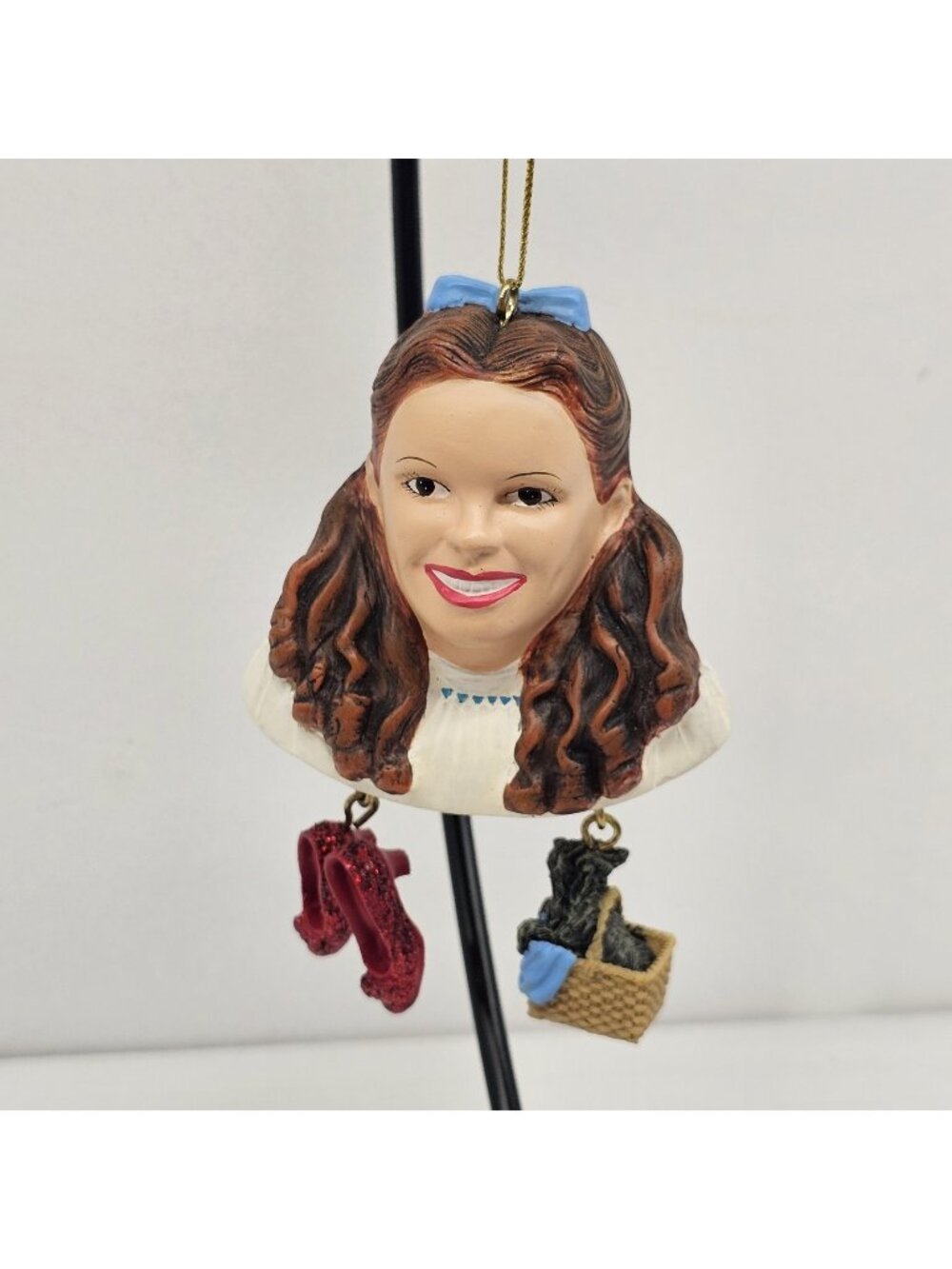 Wizard of oz Judy Garland as Dorothy ornament 2002 Turner Entertainment Toto